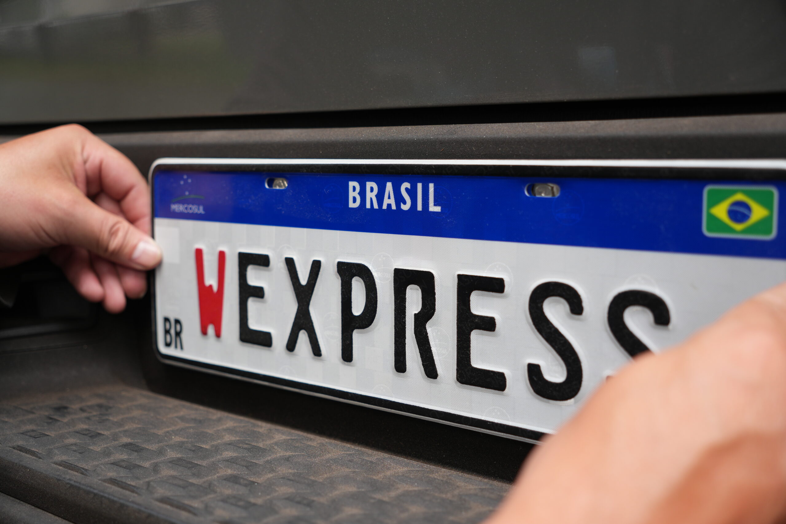 Quais Veículos Precisam Trocar a Placa Para o Padrão Mercosul ...